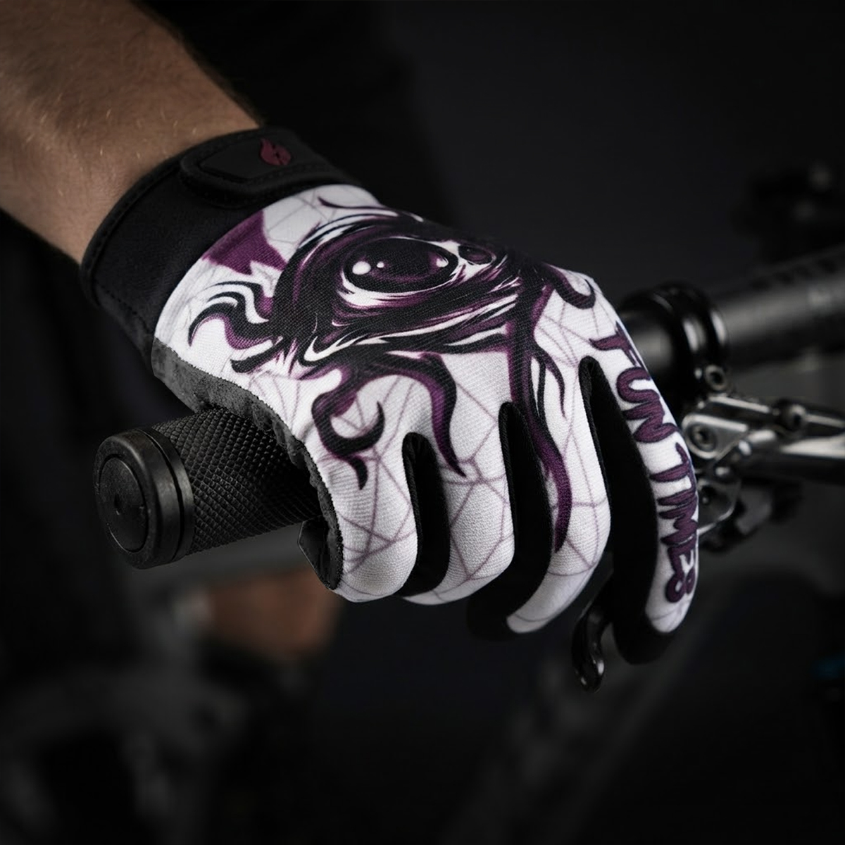 FUNTIMES Purple Magic Eye Prin - огляд і ціна Magic Touch Glove